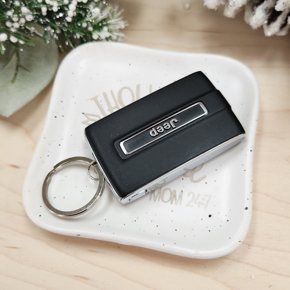 MOM GIFT!!! Laser Engraved Trinket Tray for Mom - Thou Shalt Not Try Me - Picture 2 of 11